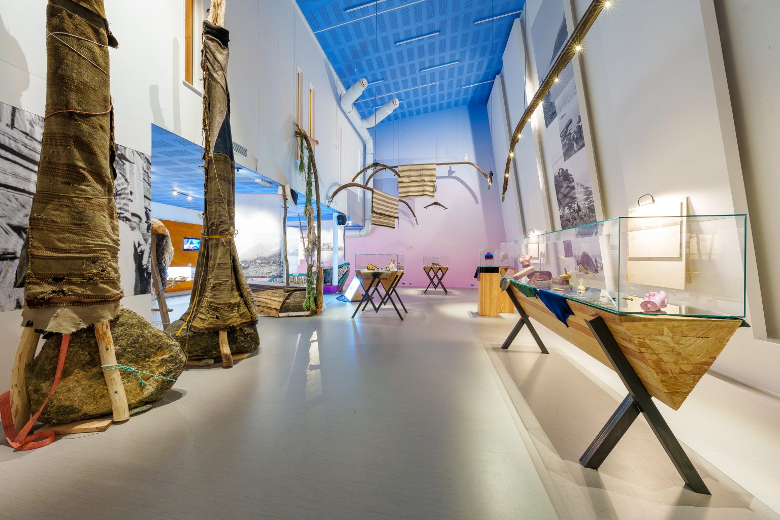 Fast utstilling:De čalbmi ii olat guhkibuidda – Så når øyet ikke lenger